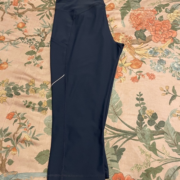 Xersion Fitted Cropped Legging - Picture 3 of 6